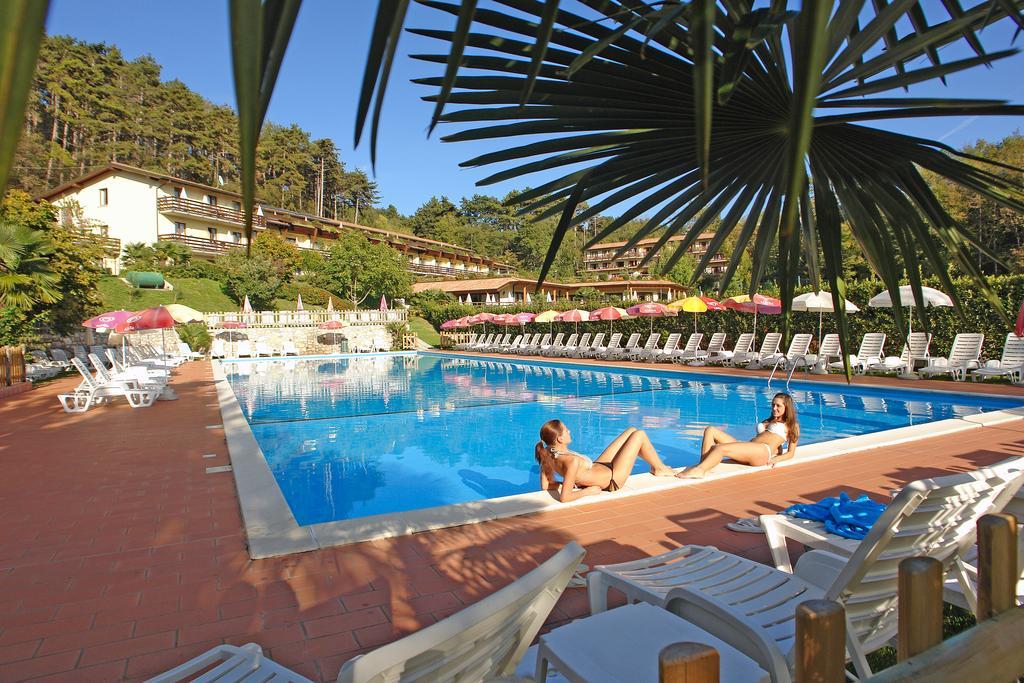 Hotel Residence Campi Tremosine Eksteriør billede